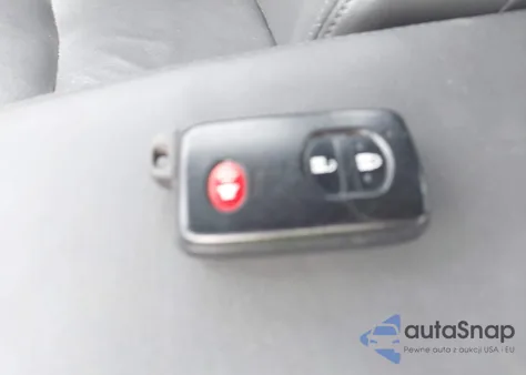 2010 Toyota Prius Iv from USA, damaged, VIN JTDKN3DU5A0067607